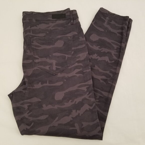 Nicole Miller Soho High Rise Skinny Grey & Black Camouflage Denim Jeans Size 8 - Picture 3 of 9